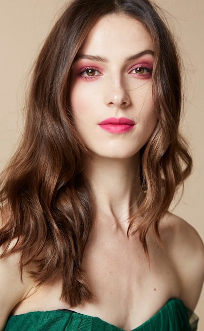ESC: Meghan Markle Makeup Artist